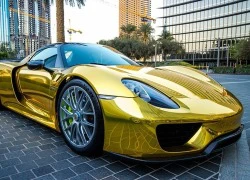 Ngắm siêu xe hybrid Porsche 918 Spyder mạ "vàng"