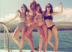 Ngỡ ngàng với thân hình gợi cảm của Taylor Swift khi mặc bikini