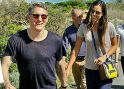 Schweinsteiger tranh thủ thời gian ghé thăm mỹ nhân