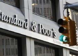 Standard & Poor's 'đánh rớt' Nga khỏi bảng xếp hạng mức tín nhiệm đầu tư