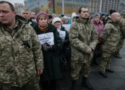 Ukraine giành lại quyền kiểm soát sân bay Donetsk