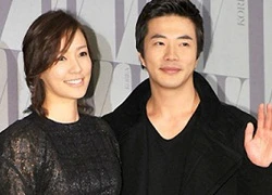 Vợ chồng Kwon Sang Woo chào đón con gái nặng 2,6kg