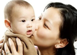 7 tình huống bố mẹ tuyệt đối không nên âu yếm, ôm hôn con