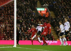 Balotelli gây sốt vì ghi bàn ở Premier League