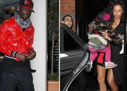 Balotelli mặc sặc sỡ đi ăn cùng bồ cũ và con gái