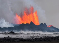 Cận cảnh vẻ đẹp chết chóc của núi lửa thức giấc ở Iceland