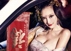 Chân dài &#8220;hóa&#8221; Võ Tắc Thiên đầy sexy bên Rolls-Royce