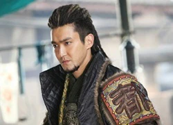 Choi Si Won tái ngộ khán giả với hình ảnh mãnh tướng