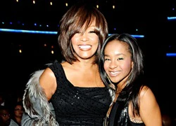 Con gái Whitney Houston bất tỉnh trong bồn tắm