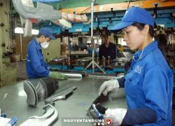 Công nhân nghèo phấp phỏng chờ thưởng Tết