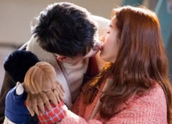 Fan bấn loạn với cảnh hôn rò rỉ của Hyun Bin &#8211; Han Ji Min