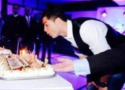 Giải đen, Ronaldo tổ chức sinh nhật hoành tráng