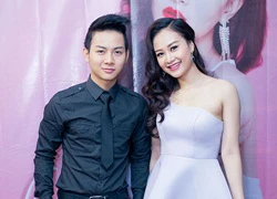 Hà Thuý Anh khoe vai trần sexy bên Hoài Lâm