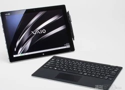 Hai chiếc Vaio Z hồi sinh sau khi bị Sony bán đi