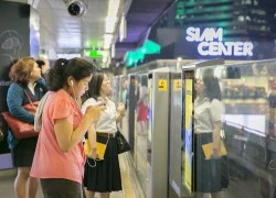 Hai vụ nổ bom tại Siam Paragon ở Thái Lan