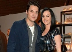 Katy Perry bị đồn đang mang bầu 2 tháng với tình cũ