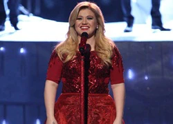 Kelly Clarkson từng phải đối mặt với nguy cơ mất giọng