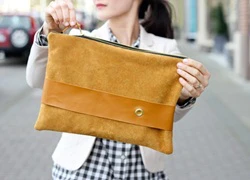 May clutch da đeo tay sành điệu mà siêu đơn giản