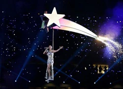 Những khoảnh khắc tỏa sáng của Katy Perry ở Super Bowl 2015