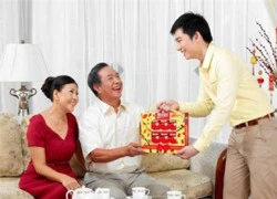 Phát điên vì chồng giấu vợ lén biếu tết nhà nội