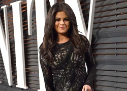 Selena Gomez già nua, kém sắc giữa dàn sao lớn ở tiệc hậu Oscar 2015