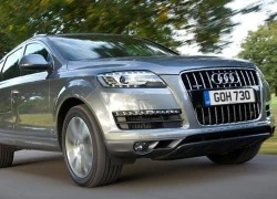 "Tóc vàng hoe" dừng Audi Q7 giữa đường vì đèn báo nhiên liệu