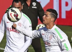 C. Ronaldo khoe tóc mới cá tính