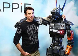 'Chappie' - Khi người máy cũng biết trưởng thành