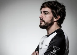 Fernando Alonso mất trí nhớ, nghĩ mình mới 13 tuổi