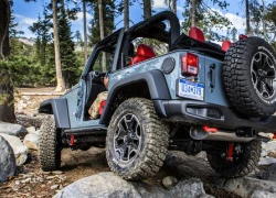 Jeep trang bị hộp số tự động tám cấp cho Wrangler