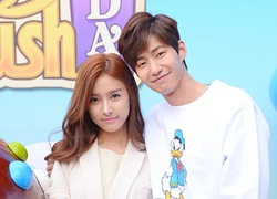 Kim So Eun tình cảm dự sự kiện với Song Jae Rim sau scandal hẹn hò