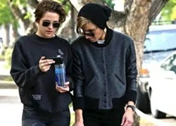 Kristen Stewart lại dính nghi án đồng tính