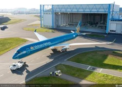 Máy bay Airbus A350 XWB đầu tiên của Vietnam Airlines xuất xưởng