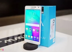 Mở hộp Galaxy A7 kim loại nguyên khối giá 9,9 triệu