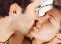 Nấu ăn kém nhưng giỏi sex, chồng vẫn yêu chiều hết mực