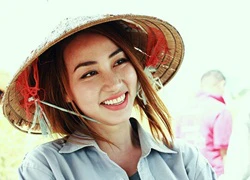 Ngân Khánh ăn mặc lôi thôi hành nghề mua ve chai trên phim