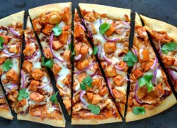 [Chế biến] - Thưởng thức pizza gà BBQ nóng hổi