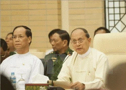 Tổng thống Myanmar Thein Sein thảo luận với thủ lĩnh đối lập