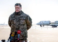 Tổng thống Poroshenko: Ukraine mua vũ khí của 11 nước EU