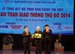 Trao giải thưởng cuộc thi "góp sức" làm giảm tai nạn giao thông