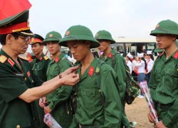 Ưu tiên những công dân tốt nghiệp đại học nhập ngũ 2015