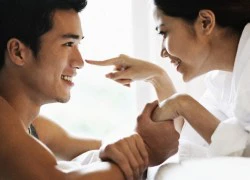 "Anh đừng cởi mà hãy xé áo quần của em"