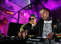 Anh em Dimitri Vegas - Like Mike "hốt" hàng loạt giải tại EMPO Awards 2015