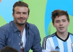 Becks dạy con trai cách ghi điểm với các cô gái