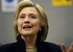 Bia mộ của thân phụ bà Hillary Clinton bị xô ngã