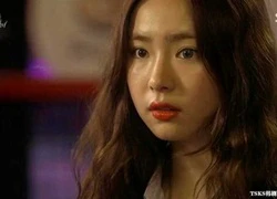 Cho Rim (Shin Se Kyung) để lộ cặp mắt một đen - một xanh gây náo loạn