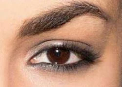 Chọn phong cách kẻ eyeliner phù hợp với từng dáng mắt