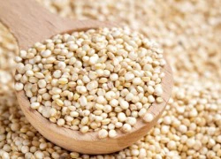 Đánh tan mỡ thừa bằng hạt tiêu hồng và Quinoa