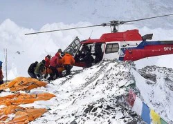 Động đất Nepal: Cặp đôi Anh 'dập mật' trên đỉnh Everest