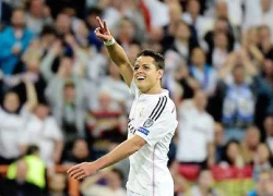 Ghi bàn, Chicharito công khai thể hiện tình cảm với bạn gái